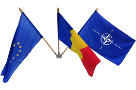 SET STEAGURI EXTERIOR RO-UE-NATO 135x90cm| sidro.ro